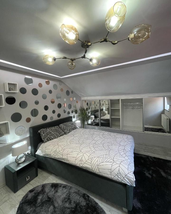 Deyinn Guest House Centrum Torda Kültér fotó