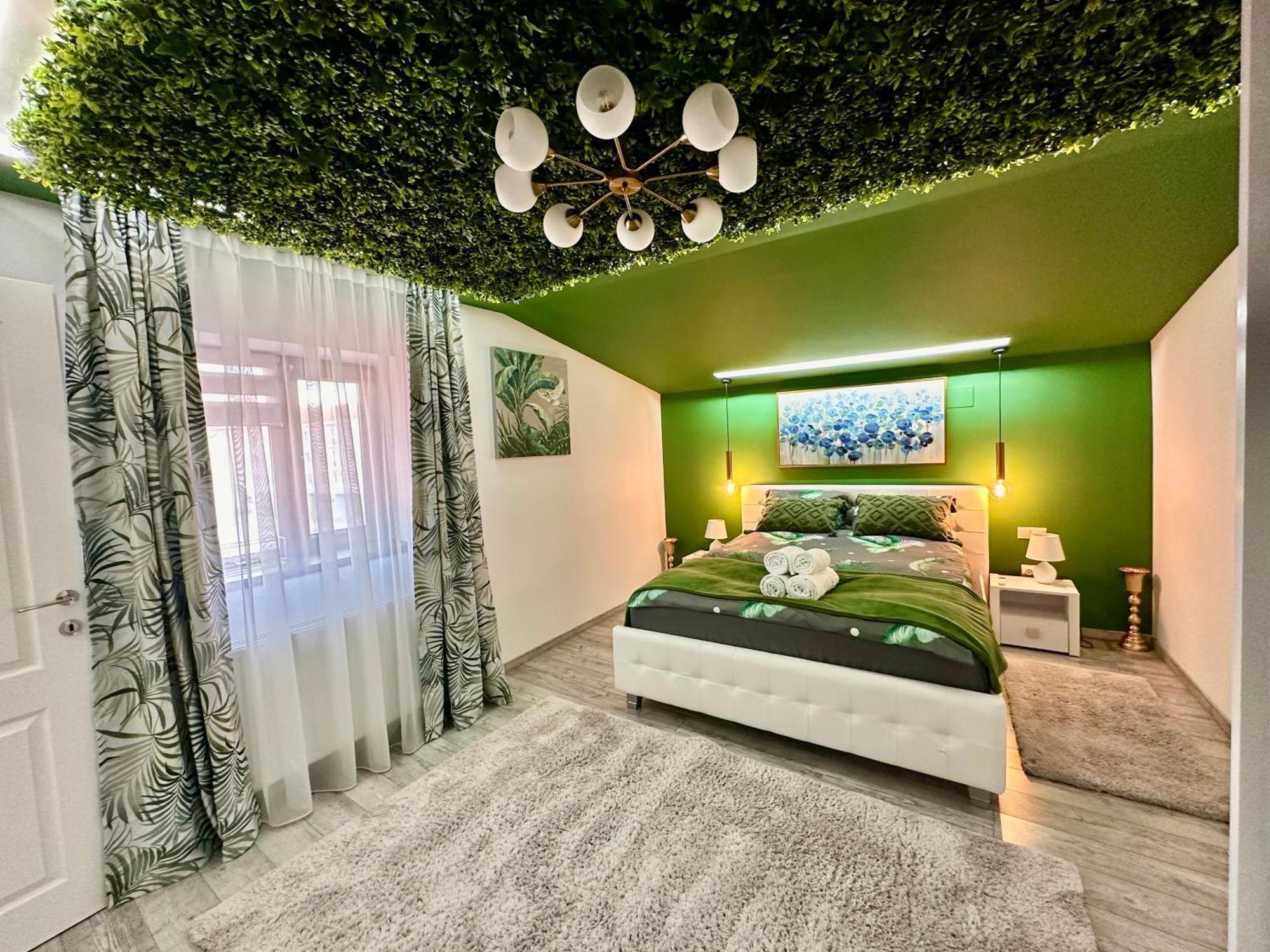 Deyinn Guest House Centrum Torda Kültér fotó