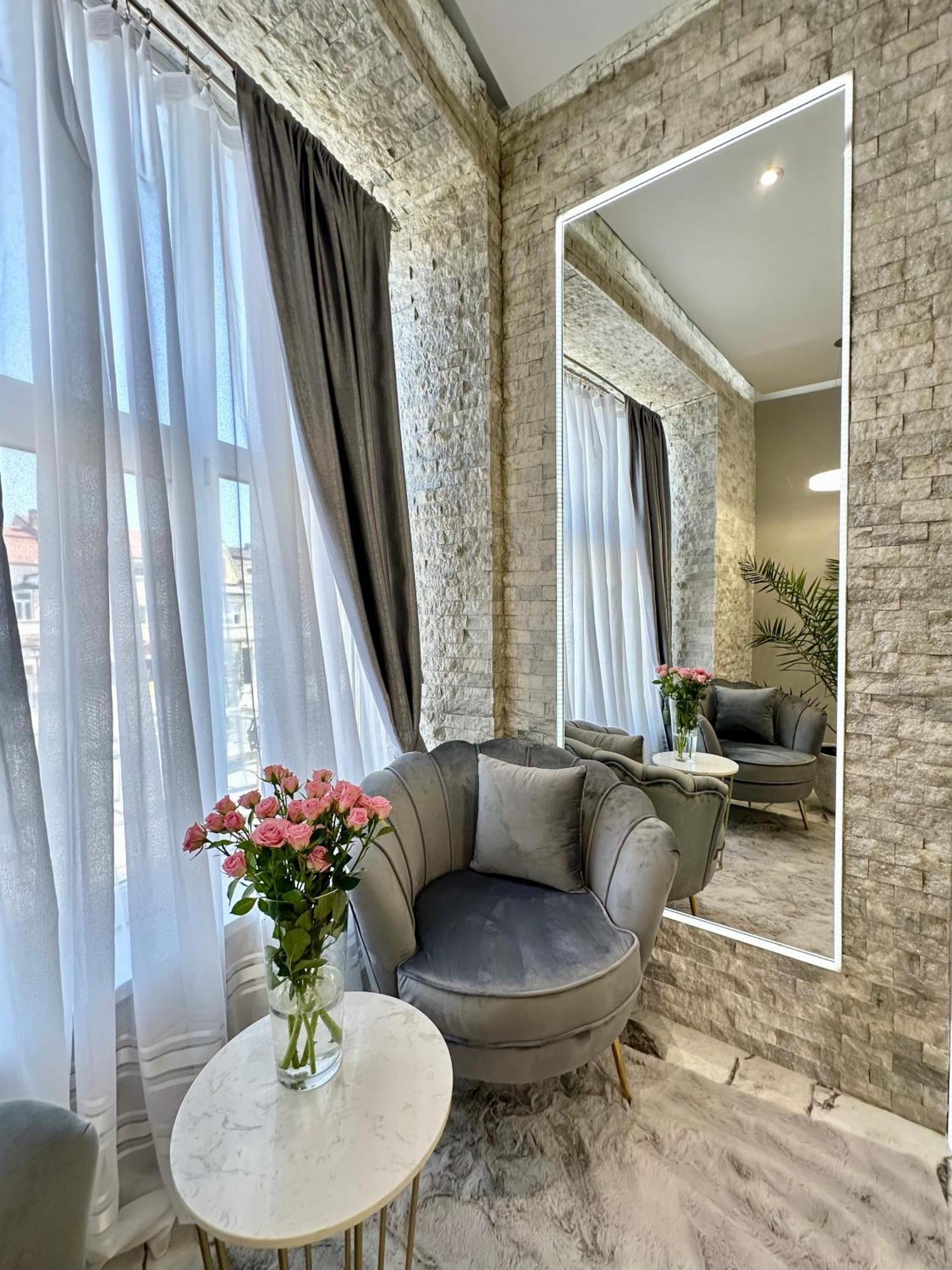 Deyinn Guest House Centrum Torda Kültér fotó